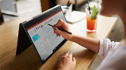 Laptop có màn hình cảm ứng liệu có cẩn thiết?