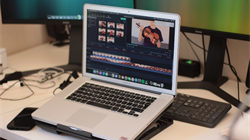 Màn hình laptop bị nhảy lung tung nhiều hướng - Nguyên nhân và cách khắc phục