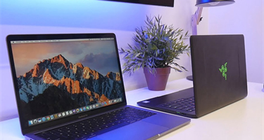 Nên mua máy tính Window hay Macbook cho công việc
